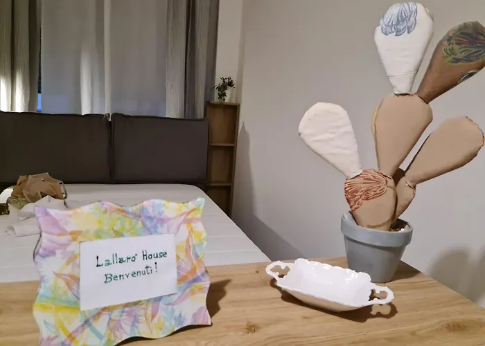 Lallarohouse
